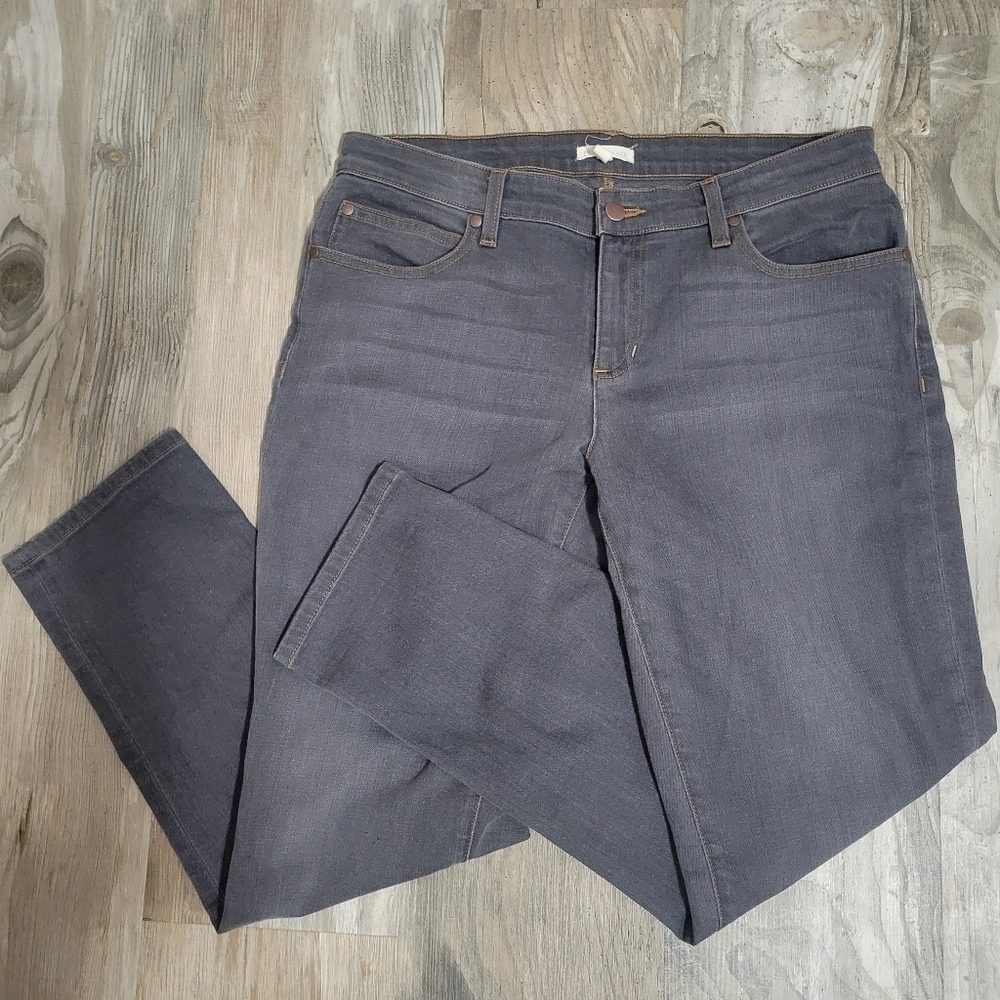 Eileen Fisher grey wash straight leg jeans size 8